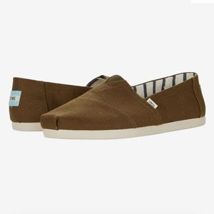 Olive green Tom's, size 11